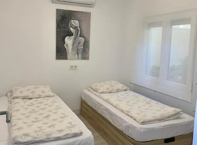 House * 托雷维耶哈